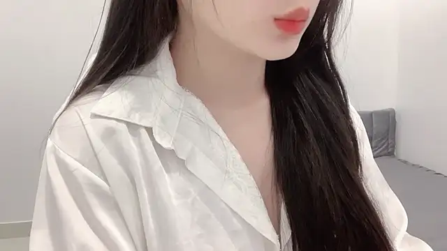    Lily    online show from April 25, 2026, 4:26 pm