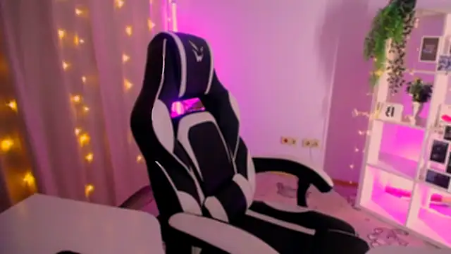 BagiraBella online show from November 3, 2025, 1:11 am