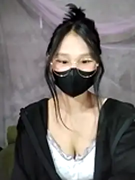 saronla 03 online show from November 27, 2025, 2:23 am