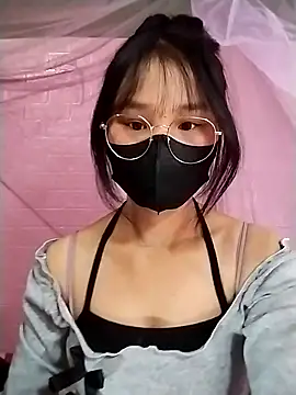 saronla 03 online show from December 21, 2025, 8:31 pm