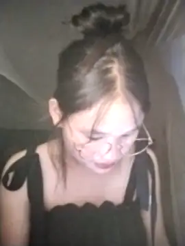 saronla 03 online show from September 11, 2025, 3:12 pm