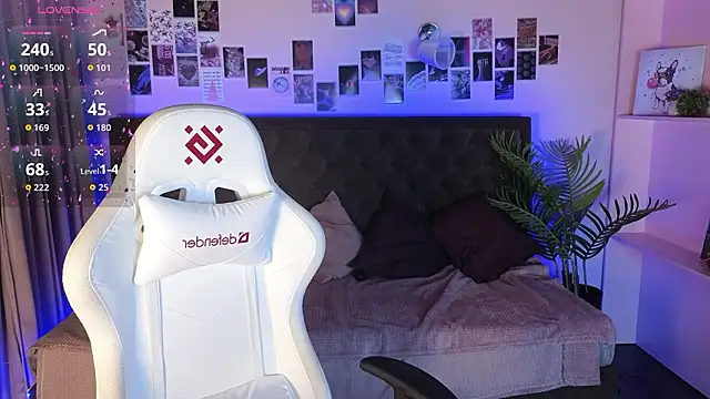 Jesica mooon online show from February 27, 2026, 1:39 am