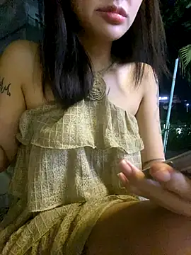   BabyShowPublic   online show from September 29, 2025, 1:50 pm