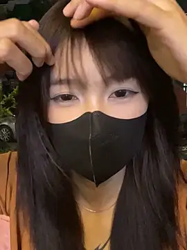   BabyShowPublic   online show from October 9, 2025, 1:44 pm