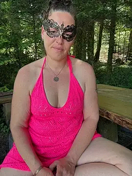 Nadja Noir online show from May 24, 2026, 11:21 am