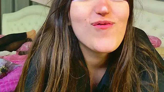 kamila blush online show from October 28, 2025, 10:03 am