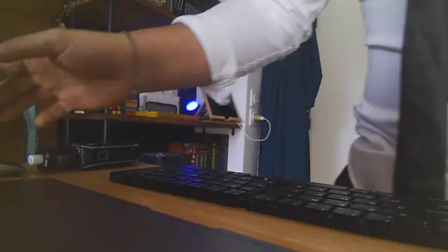 benTBM online show from November 12, 2025, 1:37 pm