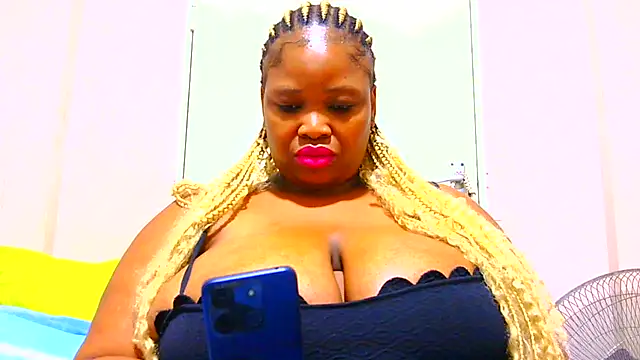 Snapshot of Tastyboobies chatting on February 9, 2026, 7:06 am Tastyboobies online show from February 9, 2026, 7:06 am
