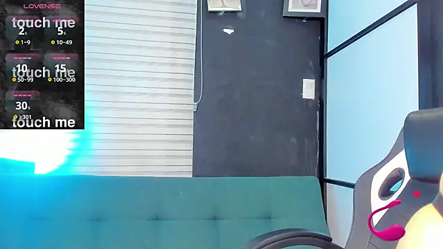 SamaraAnders  online show from November 4, 2025, 5:00 am