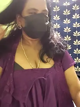 mallu-lover online show from November 7, 2025, 5:28 pm