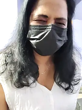 mallu-lover online show from April 8, 2026, 9:27 pm