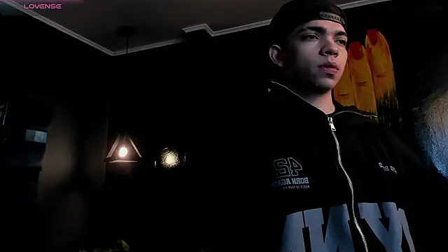 Eryonbradley online show from November 8, 2025, 11:14 am