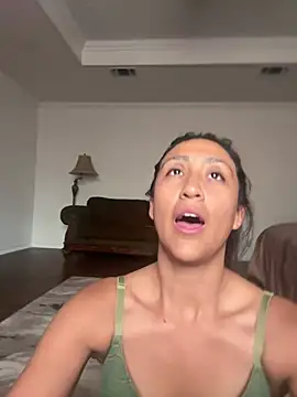 Sonnysoles online show from April 7, 2026, 10:44 pm