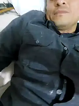 luislimafuego online show from December 17, 2025, 7:13 am