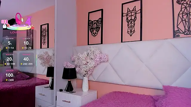 veronica hill  online show from November 19, 2025, 3:17 am