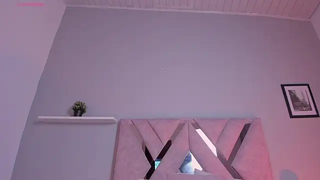 victoria becker  online show from January 8, 2026, 11:49 am