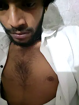 yashuuuu021 online show from March 2, 2026, 7:32 pm