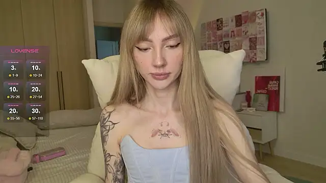 Lunainnk online show from February 5, 2026, 4:52 am