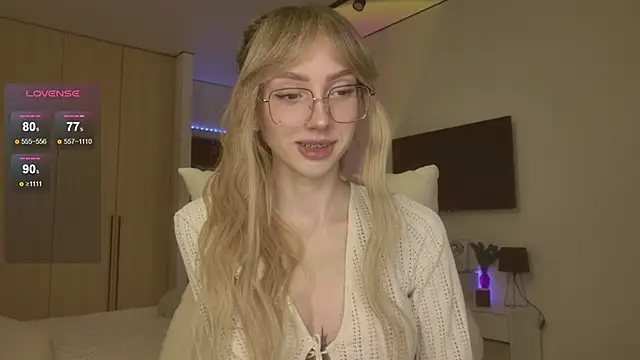 Lunainnk online show from April 20, 2026, 12:46 am