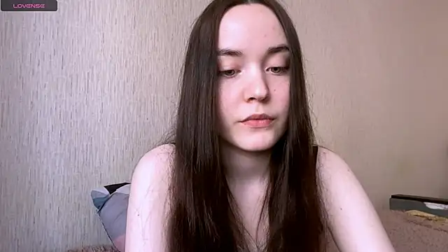 AriaVice online show from April 12, 2026, 4:49 am