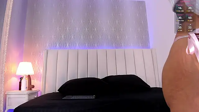 Mia-Medina online show from January 16, 2026, 8:13 pm