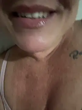 MaluLemos online show from September 12, 2025, 4:12 am