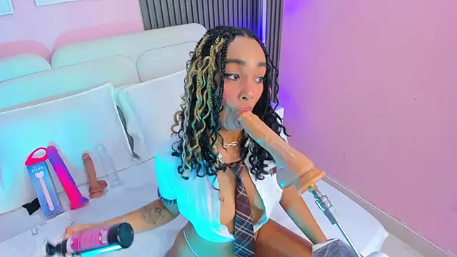 Clawdeen  wolf online show from June 16, 2026, 7:58 pm