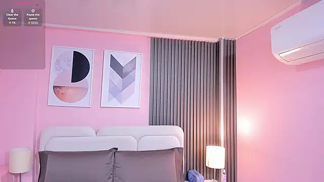 Clawdeen  wolf online show from September 21, 2025, 7:30 pm