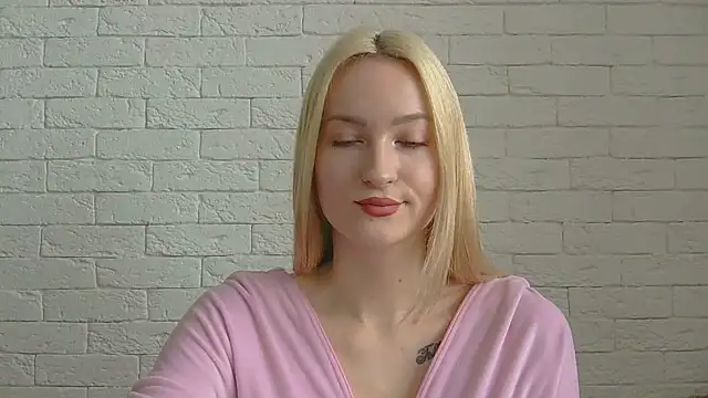Snapshot of Alice_Sweet_01 chatting on January 9, 2026, 12:12 pm Alice Sweet 01 online show from January 9, 2026, 12:12 pm