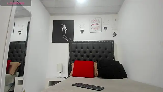 ScarlettVell online show from October 30, 2025, 7:33 pm