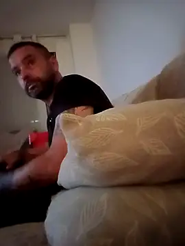 Feistysausage online show from September 27, 2025, 8:04 pm