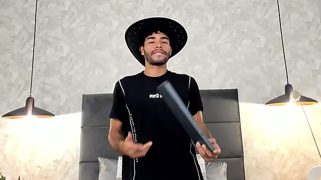 RaphaelDufort online show from November 19, 2025, 11:27 pm