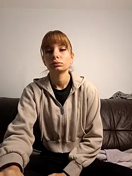 D4ddyslut online show from December 4, 2025, 1:10 pm