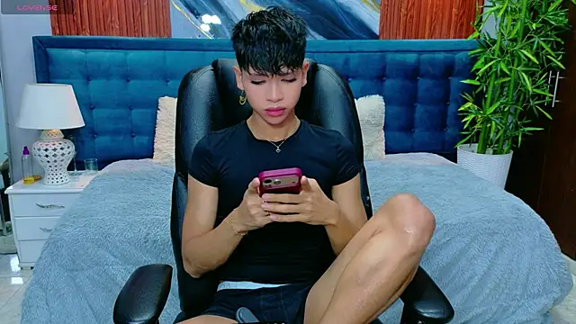 Snapshot of dilan_911 chatting on June 3, 2026, 7:18 pm dilan 911 online show from June 3, 2026, 7:18 pm