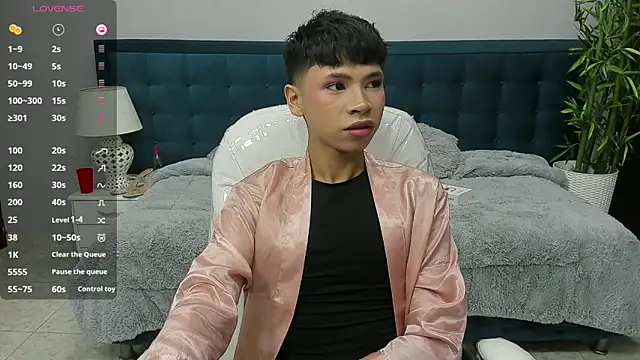 dilan 911 online show from September 19, 2025, 6:01 pm