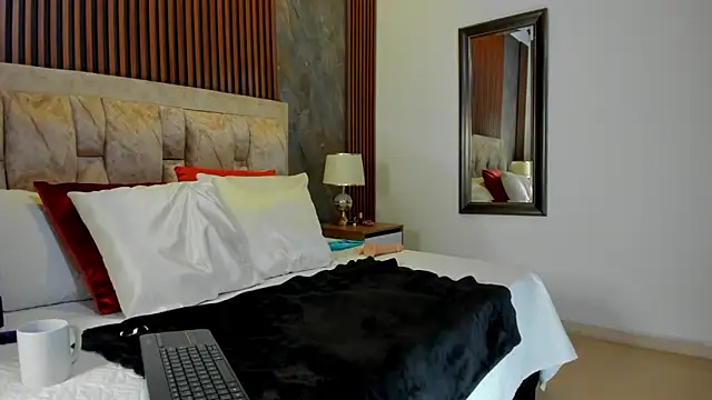 linda cabal online show from October 8, 2025, 8:53 pm