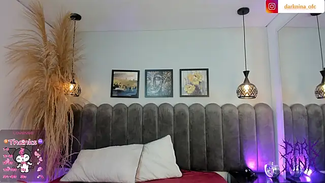 Dark nina  online show from November 17, 2025, 3:32 am