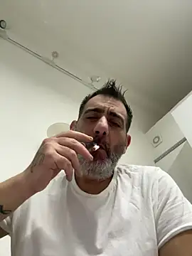 Snapshot of Skizzo6980 chatting on February 27, 2026, 8:52 pm Skizzo6980 online show from February 27, 2026, 8:52 pm