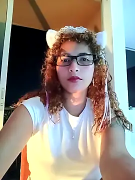 Vikyvoyeur online show from September 27, 2025, 11:55 pm