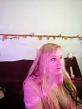 XHelenaX90 online show from November 13, 2025, 8:13 pm