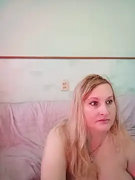 XHelenaX90 online show from February 25, 2026, 10:04 am