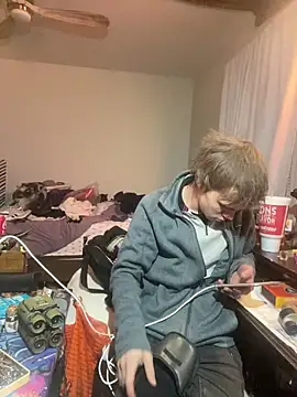 XanderOzzz online show from December 20, 2025, 9:12 am