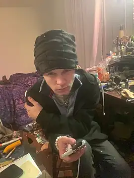 XanderOzzz online show from December 5, 2025, 10:14 am