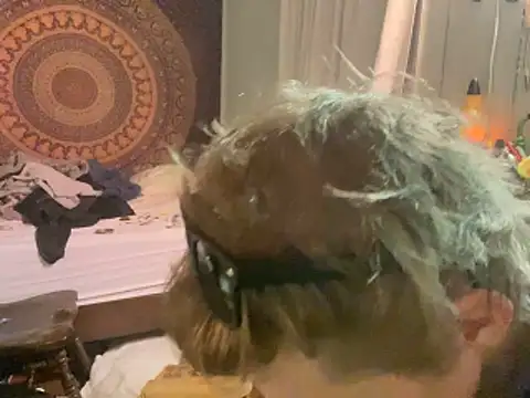 XanderOzzz online show from November 11, 2025, 9:26 am