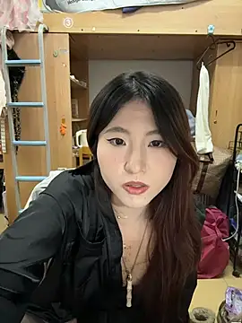 Snapshot of ououlovelove chatting on February 1, 2026, 9:02 pm ououlovelove online show from February 1, 2026, 9:02 pm