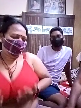 LoveOnStream online show from February 6, 2026, 11:06 am