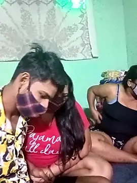 LoveOnStream online show from November 29, 2025, 3:06 am