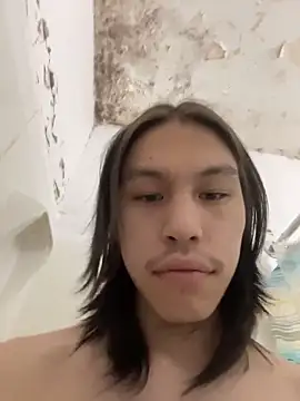 heytherepeoples717 online show from December 5, 2025, 5:28 am