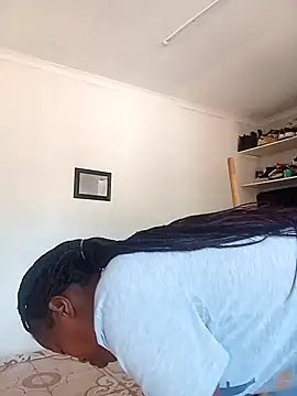 CandyNaynay online show from February 7, 2026, 7:05 am