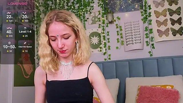 EmmaNovak online show from February 5, 2026, 11:50 am